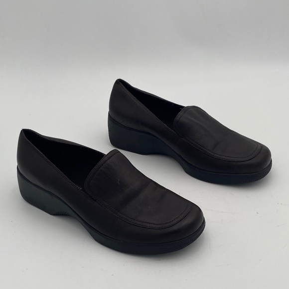 Easy Spirit Brown Women's Flats shoe slip on leather 9M casual office retro Y2K - Picture 1 of 11